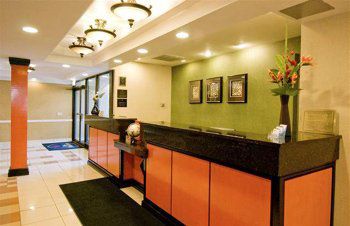 Western New Englander Hotel